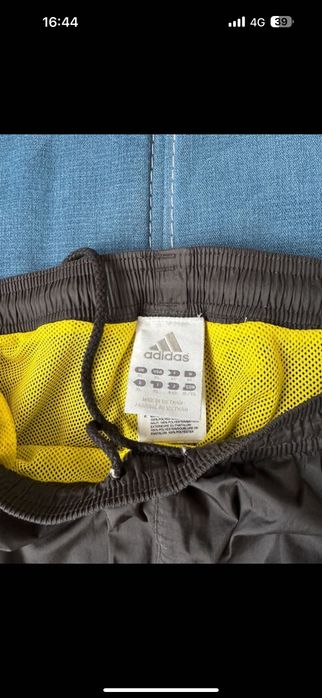 Vând trening adidas