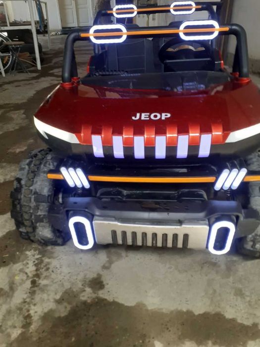 Детский электромобиль на пульте