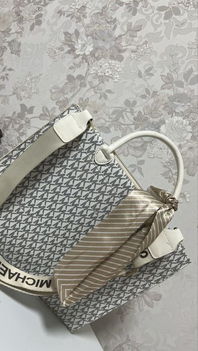 Продам сумку от Майкл Корс