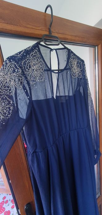 Vand rochie . Marimea 42