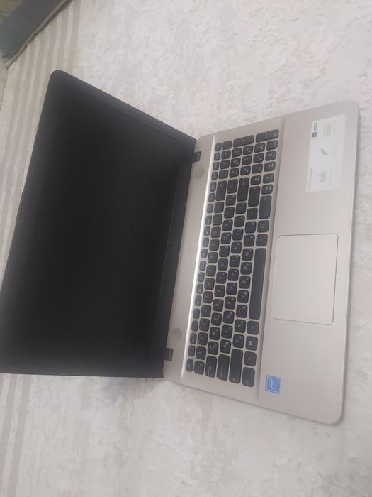 Ноутбук ASUS на SSD