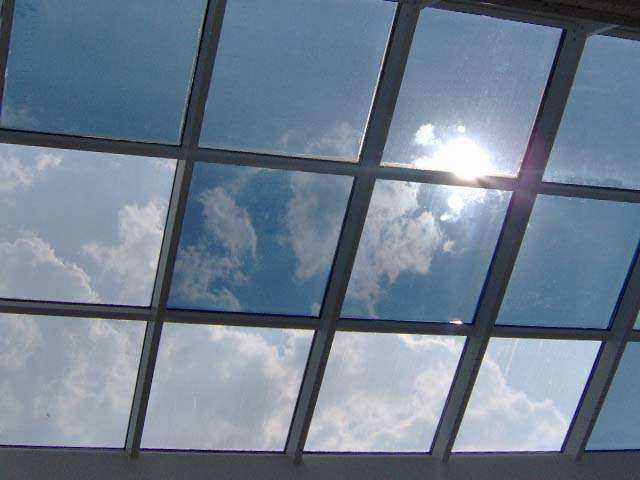 Folie Solară pentru Geamuri  Reduce Căldura și Protecție UV