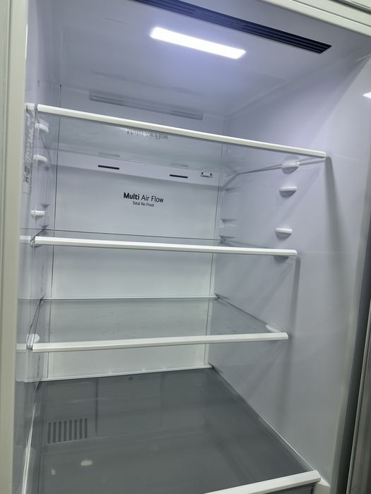 Холодильник lg.