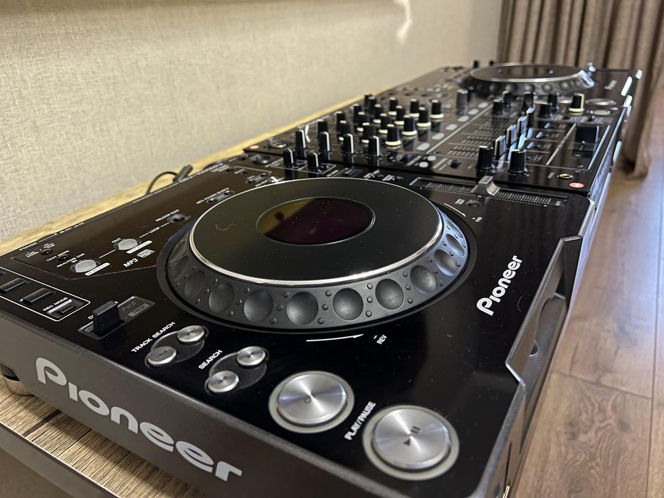 Pioneer cdj mk 3-1000 vs djm 700 serato sl3