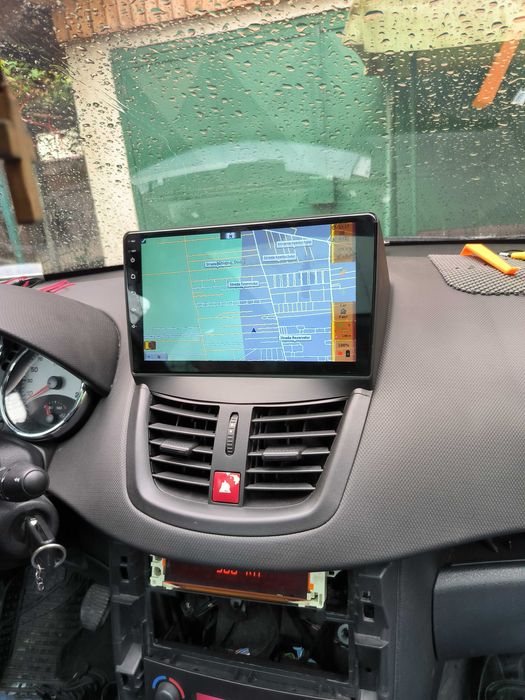 Navigatie android Peugeor 207 GPS Waze YouTube Carplay BT