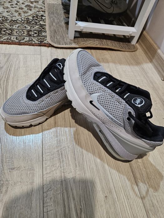 Маратонки   Nike