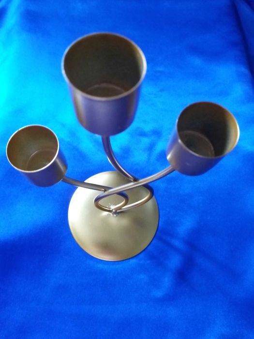 Sfeșnic/Suport Lumânări 3 brațe metal H 22 cm. Nou