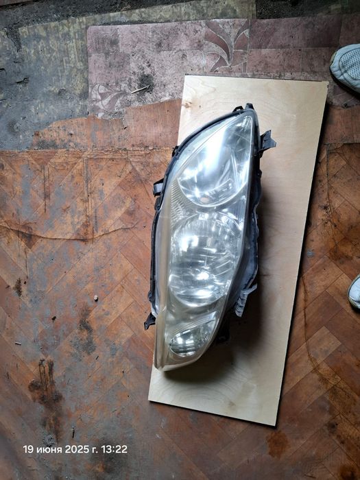 Фара правая Тойота Королла