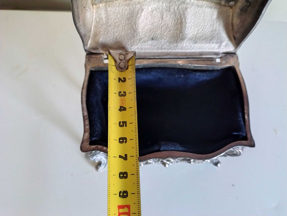 Страхотна Рядка Стара Посребрена Френска Кутия За Бижута