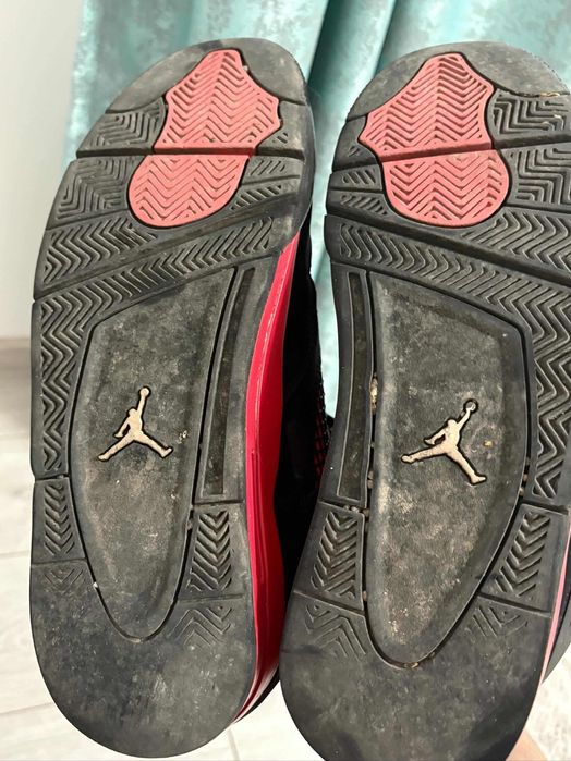 Jordan 4 Red Thunder