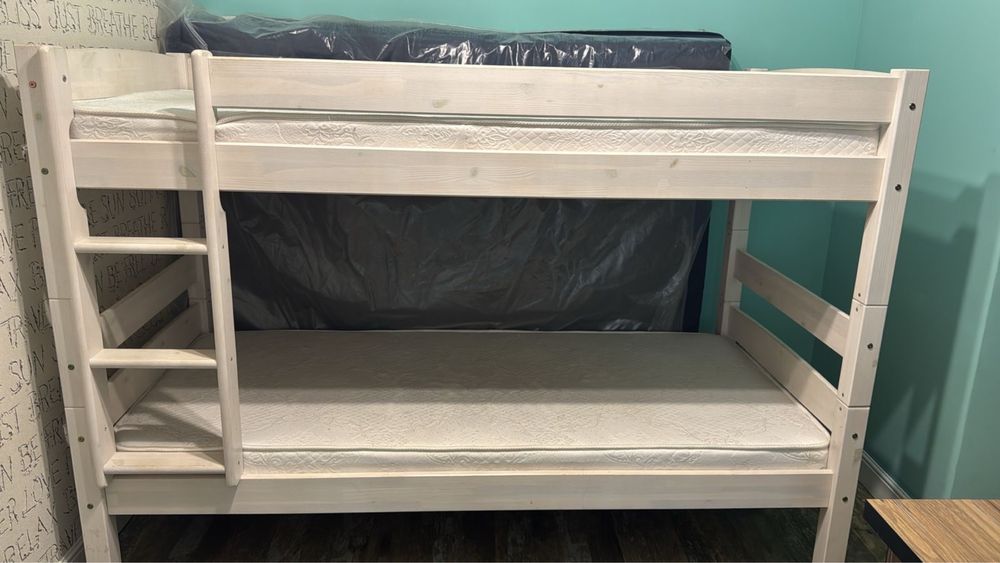 Двухярустная кровать