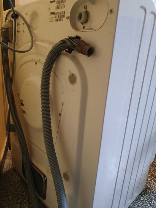 Whirlpool AWOC 0614  пералня за вграждане за части. Бел Люк.