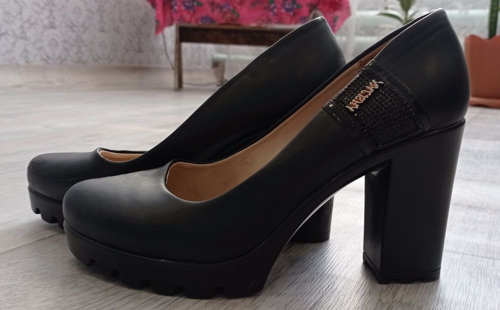 Продам  Недорого туфли