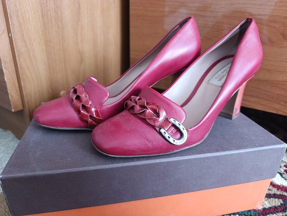 Продается туфли женские