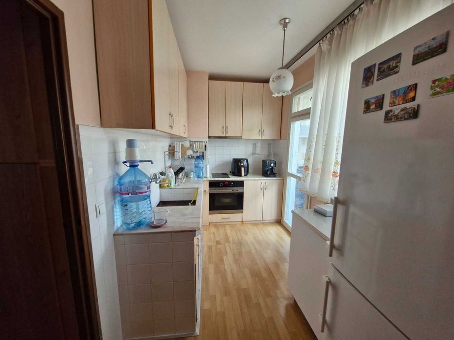 Продава се Тристаен апартамент в Ямбол, Златен рог - 98 кв.м за 1021 €/кв.м - Снимка #22