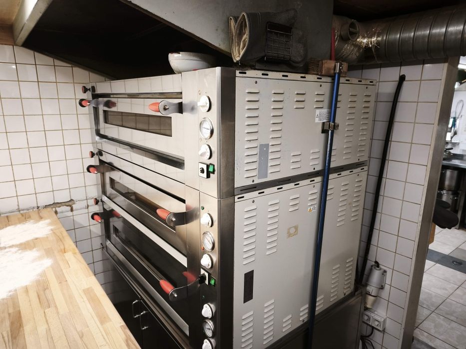 Фурна за печене на закуски, пици и хляб