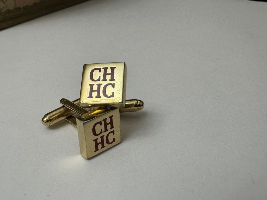 Butoni camasa Carolina Herrera, placati aur.