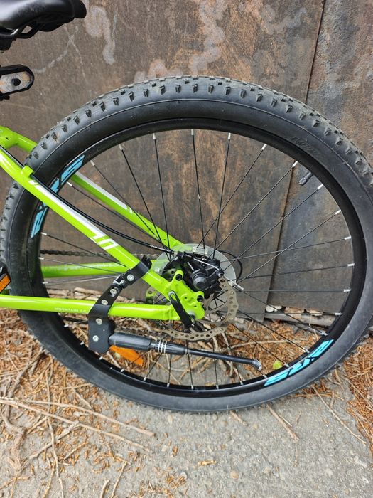 Bicicleta Serious Rockville aluminiu,27,5inch,Shimano,24 viteze,lumini