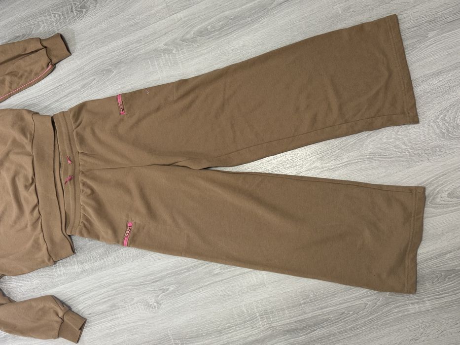 Анцуг Converse нов