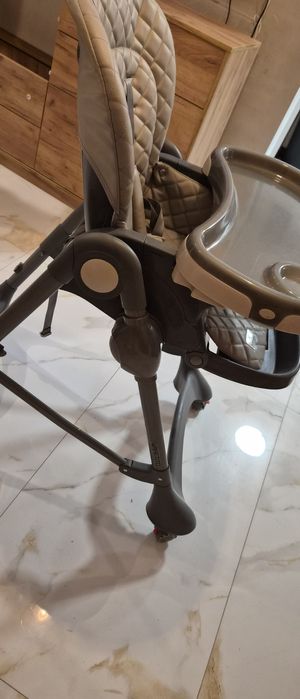 Детско столче за храна