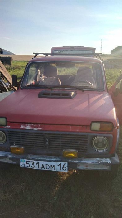 Продам ниву 2121