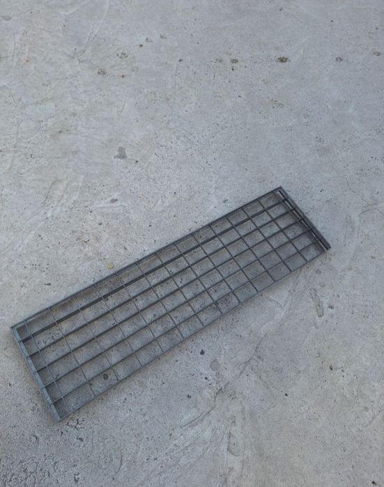 Trepte zincate galvanizate