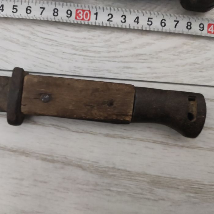 Продават се двата за една цена