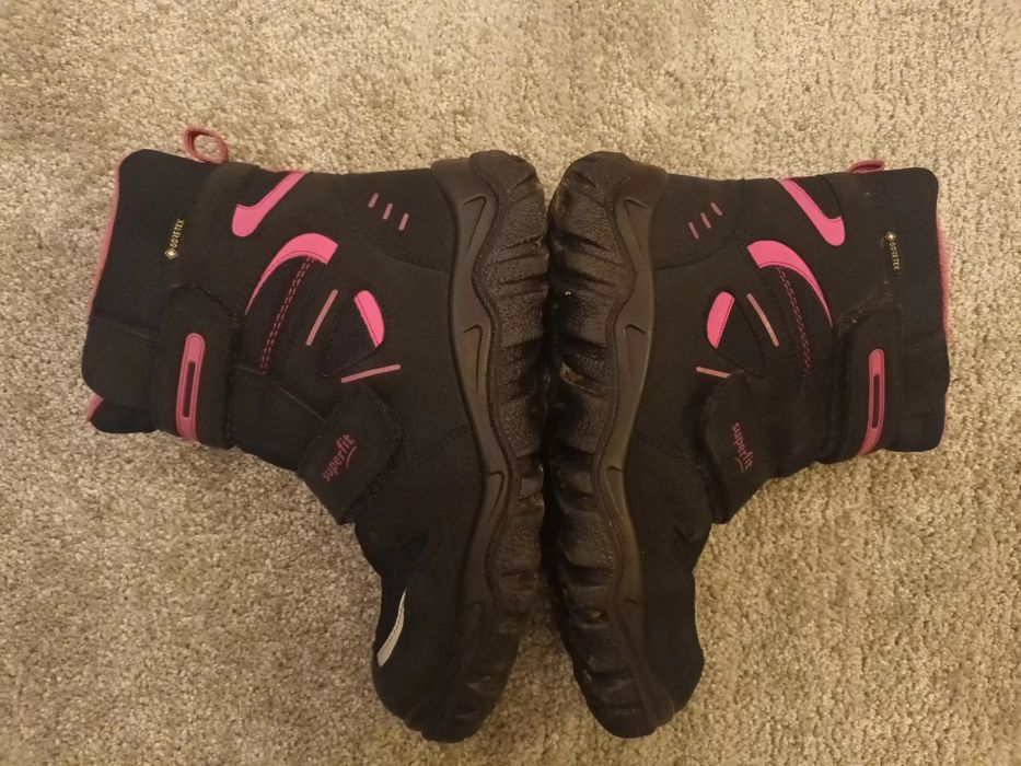 Два чифта зимни детски обувки 34 номер