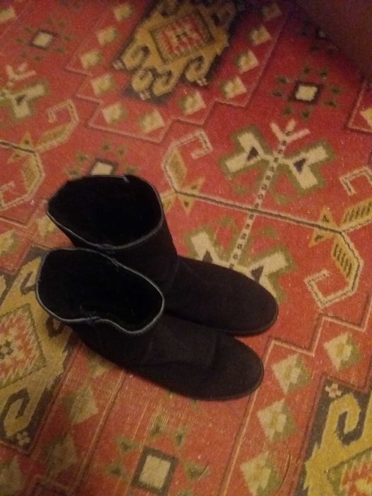 Продам женские сапожки