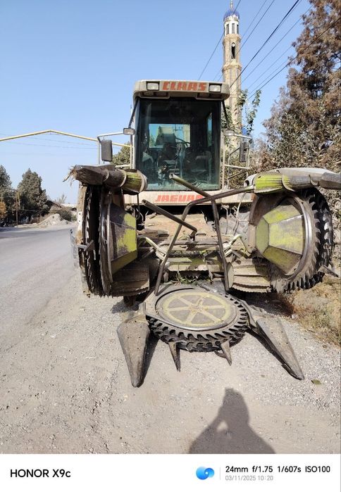 Yaguar 840 4x4 class