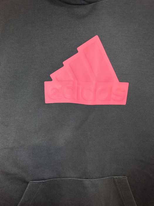 блуза Guess, блуза и суитшър Adidas