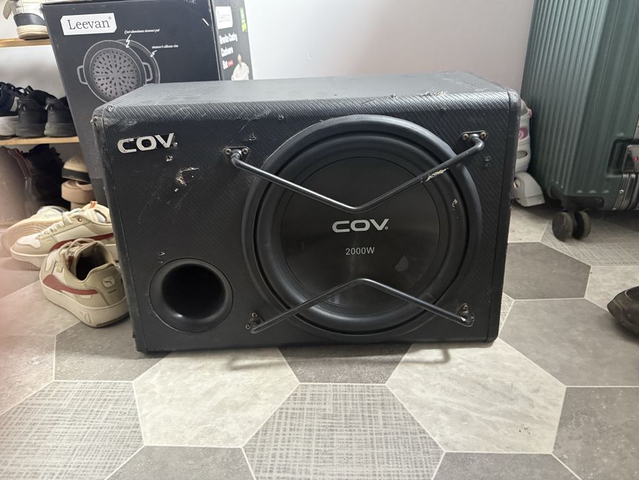 Сабыэвуфер отличный