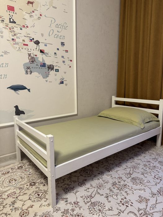 Продам 2 детские кровати с матрасами. Размер 160х80