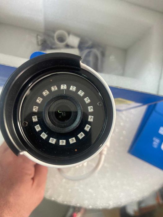 Cameră de supraveghere Reolink de 5 MP cu alimentare PoE, detectare a persoane și a autovehicule, vedere nocturnă IR 30 m, audio, slot card micro SD