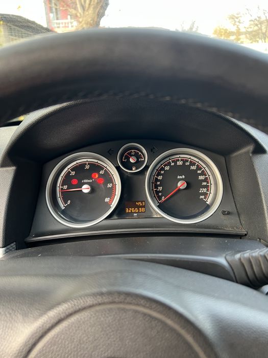 Opel Astra H GTC 1,7 CDTi