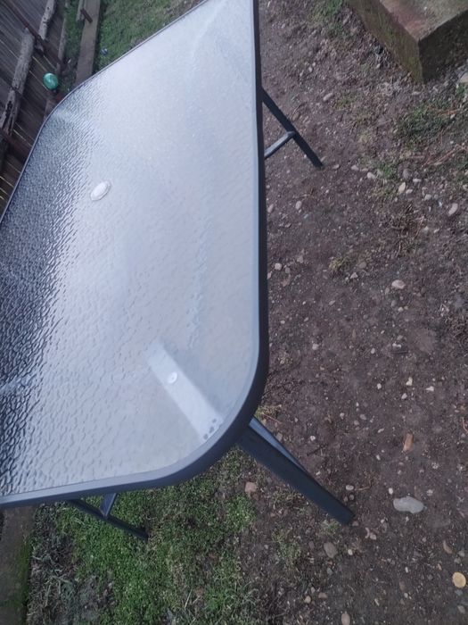 Masa dedeman fixa  metal + sticla,  6 persoane.