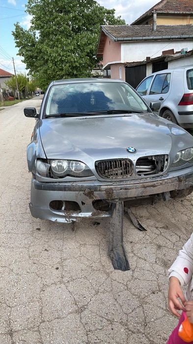 Дава се цяла е46 за части