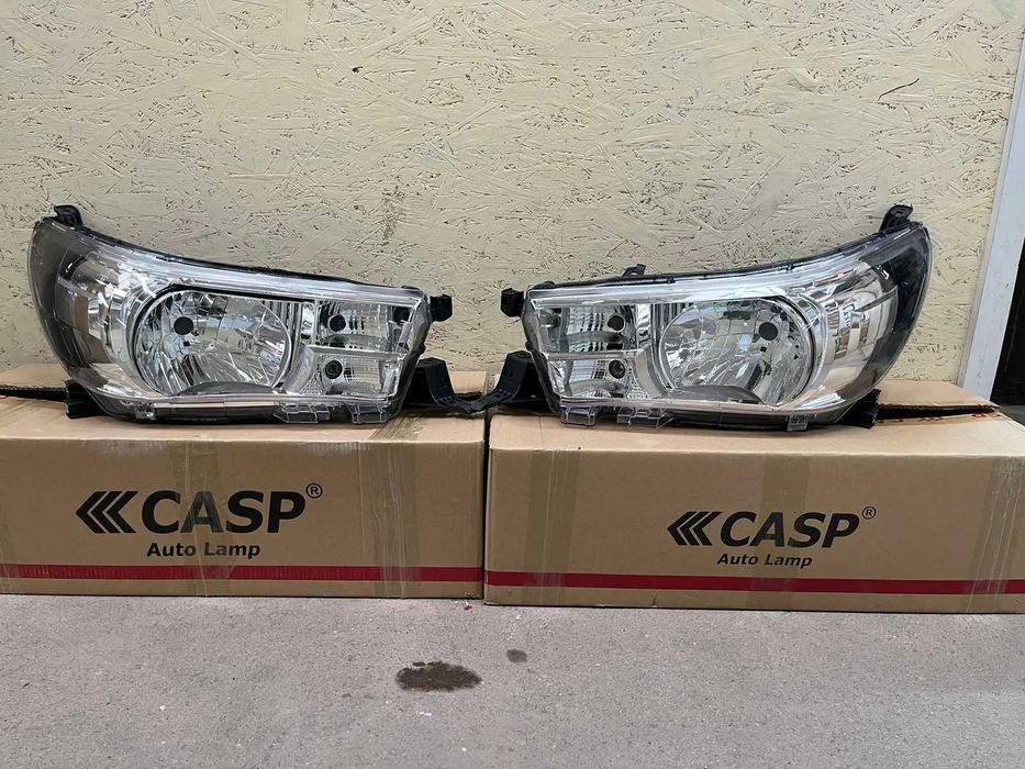 фара фонарь туманка оправа саласки хайлукс 2016-/hilux 2016-