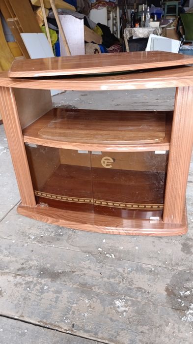 Тумбочка под телевизор.