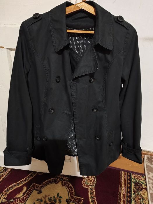 Продам женскую ветровку