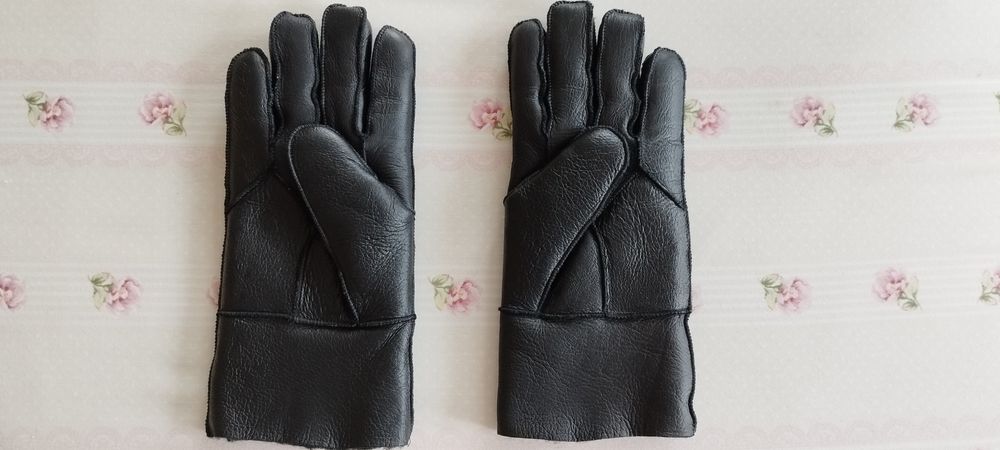 Продавам мъжки зимни ръкавици от естествена кожа