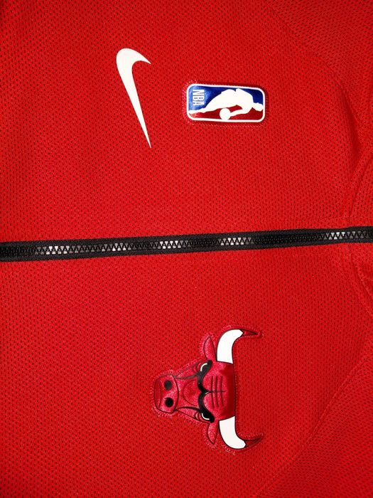 Суитшърт Chicago Bulls Nike Red Authentic Showtime Therma Flex Performance Full-Zip Hoodie.