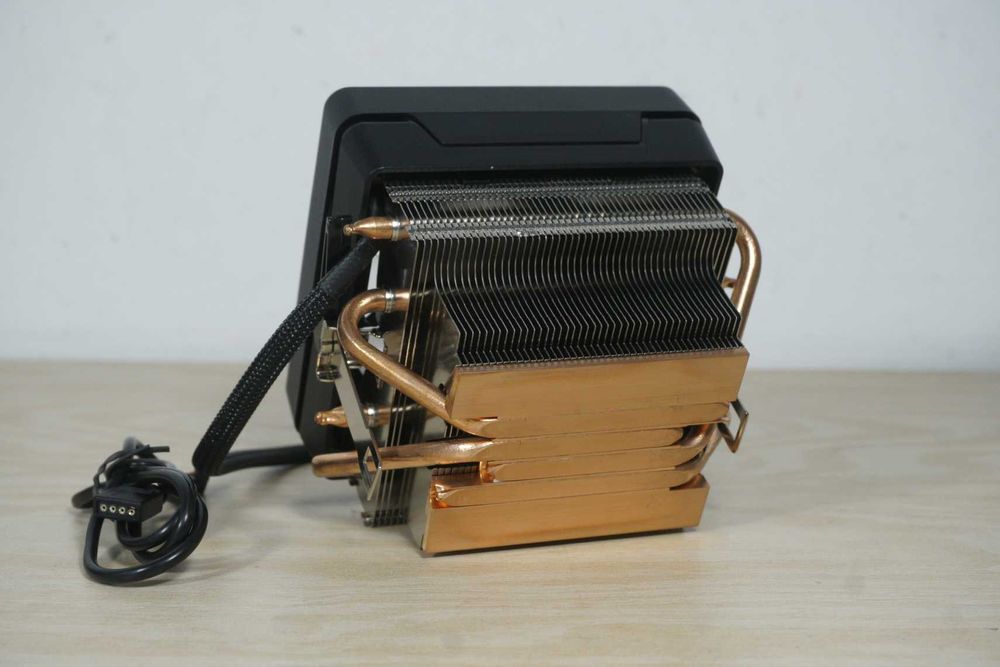 [AM5/AM4] Охладител за процесор AMD Wraith Prism / Вкл.ДДС