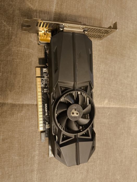 Видеокарта GTX 1050
