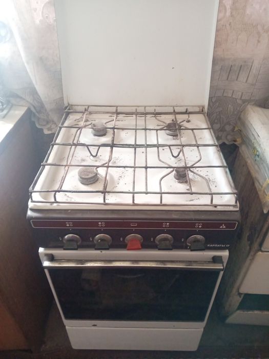 Продам газавую плиту