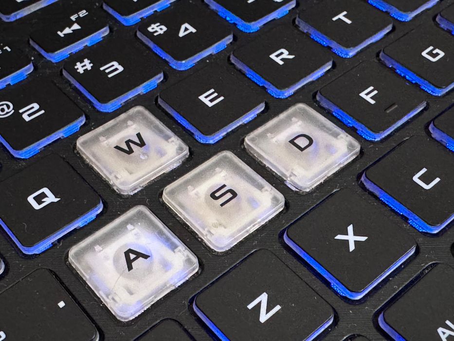 15.6 IPS /GTX 1650 4GB/ i5 /512ssd / Asus ROG STRiX / RGB