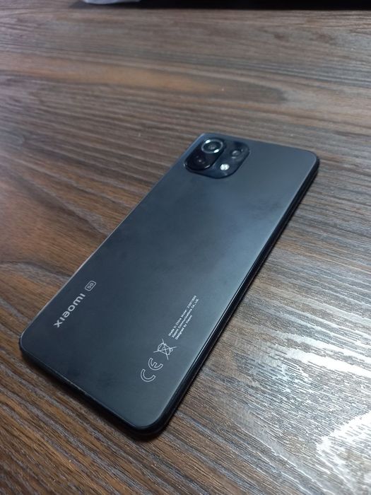 Продам Xiaomi Mi 11 lite 5G NE
