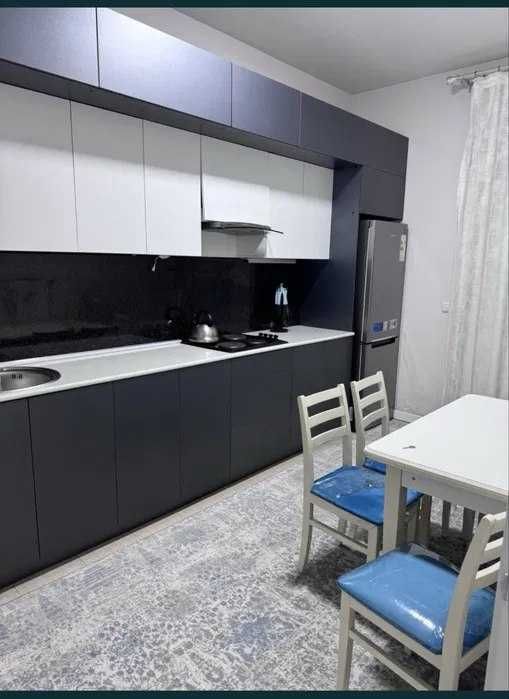 Сдается квартира красивим ремонтом