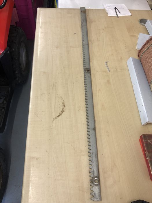 Cremariera dintata  1m