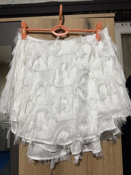 Бял комплект (топ+пола/панталони)